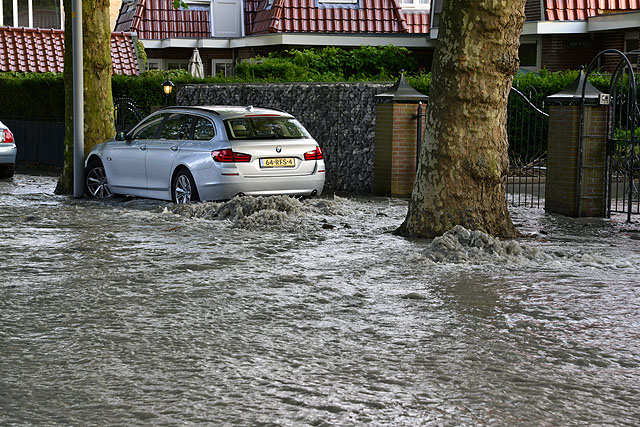 2014/162/GB 20140716 003 Wateroverlast Amersfoortlaan.jpg